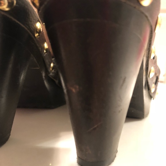 BURBERRY heels!๐๐ - Picture 7 of 8